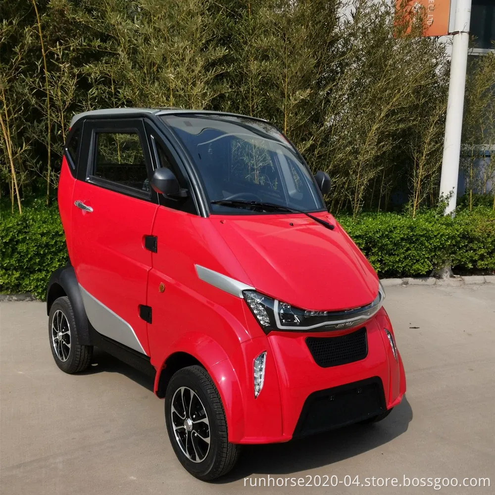 Runhorse 2020 New Small Right Hand Drive Electric Car for Sale